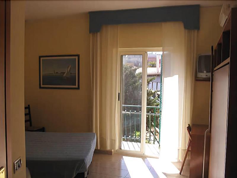 Hotel Torre Antica Loano Zewnętrze zdjęcie