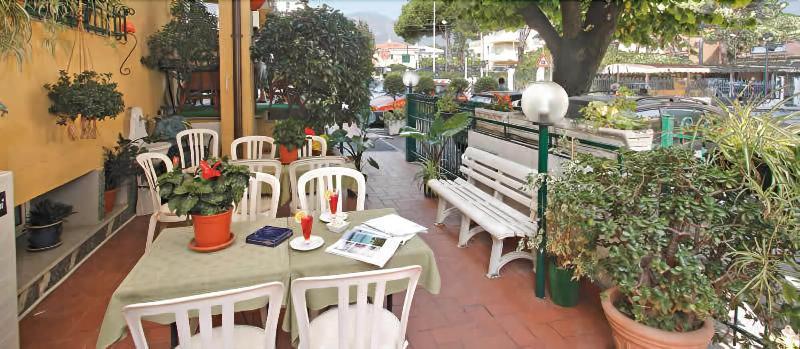 Hotel Torre Antica Loano Zewnętrze zdjęcie
