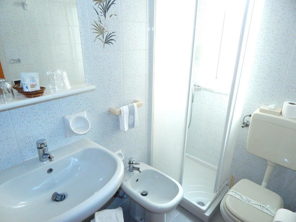 Hotel Torre Antica Loano Pokój zdjęcie